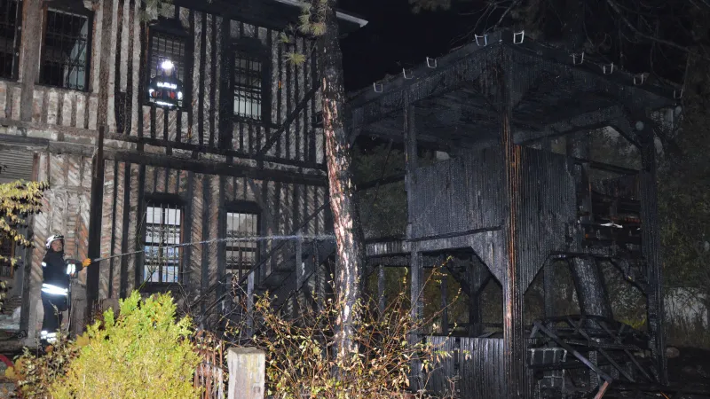 Samsun'da Atatürk'ün kaldığı tarihi konak yangında zarar gördü