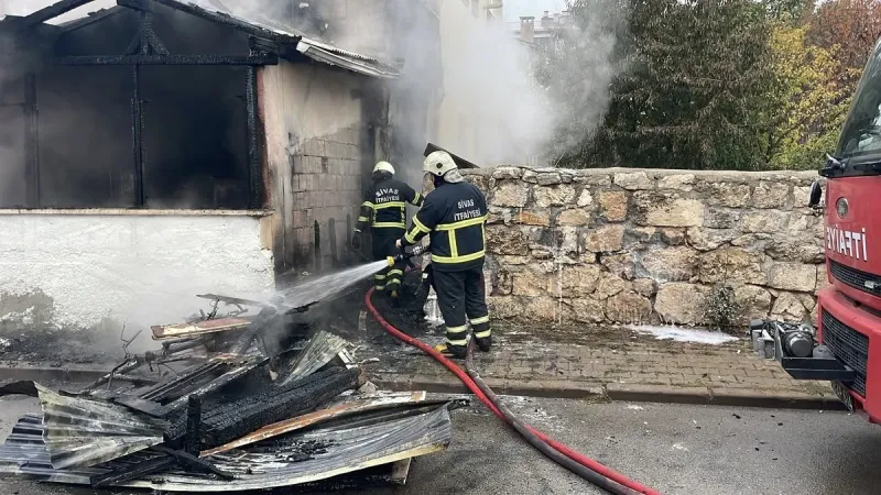 Sivas'ta Korkunç Yangın! Kundaklama mı? Şüpheli Gözaltında!