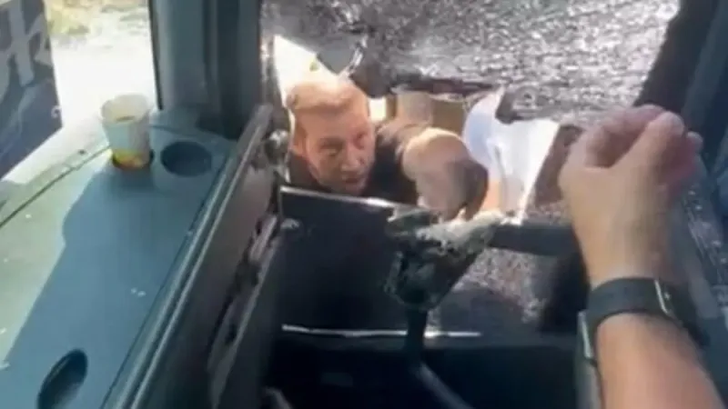 Tur otobüsüne saldıran beş maganda için flaş karar! Hepsi tutuklandı