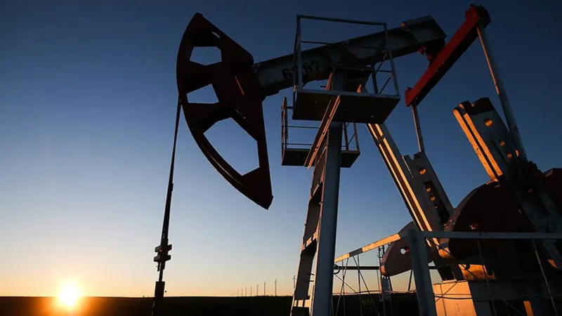 Petrol İthalatında Şok Düşüş! Türkiye Ekonomisi Nasıl Etkilenecek?